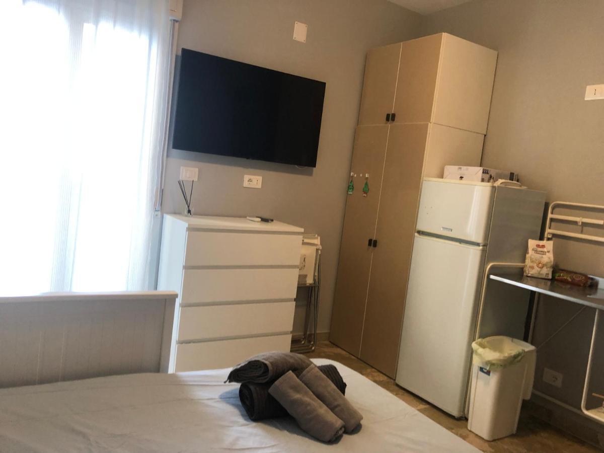 Ferienwohnung Camera Luna Fronte Mare Aci Trezza Aci Castello Exterior foto