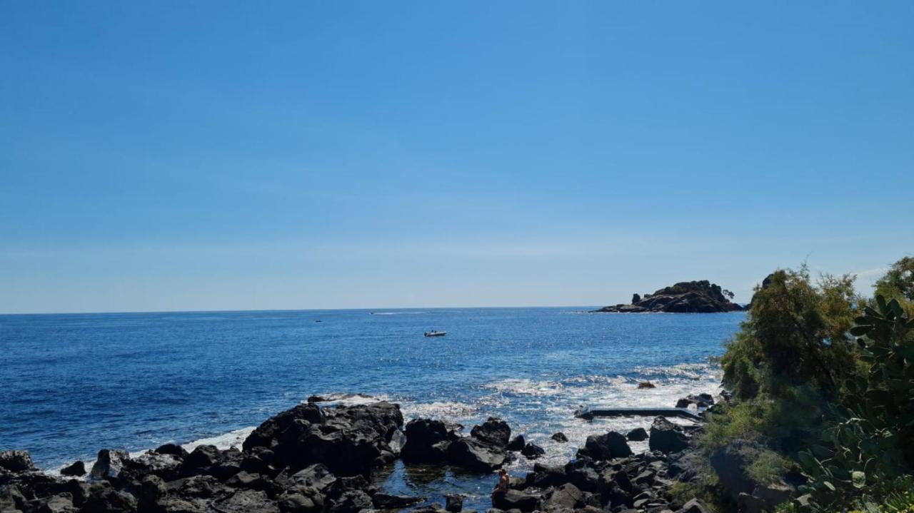 Ferienwohnung Camera Luna Fronte Mare Aci Trezza Aci Castello Exterior foto