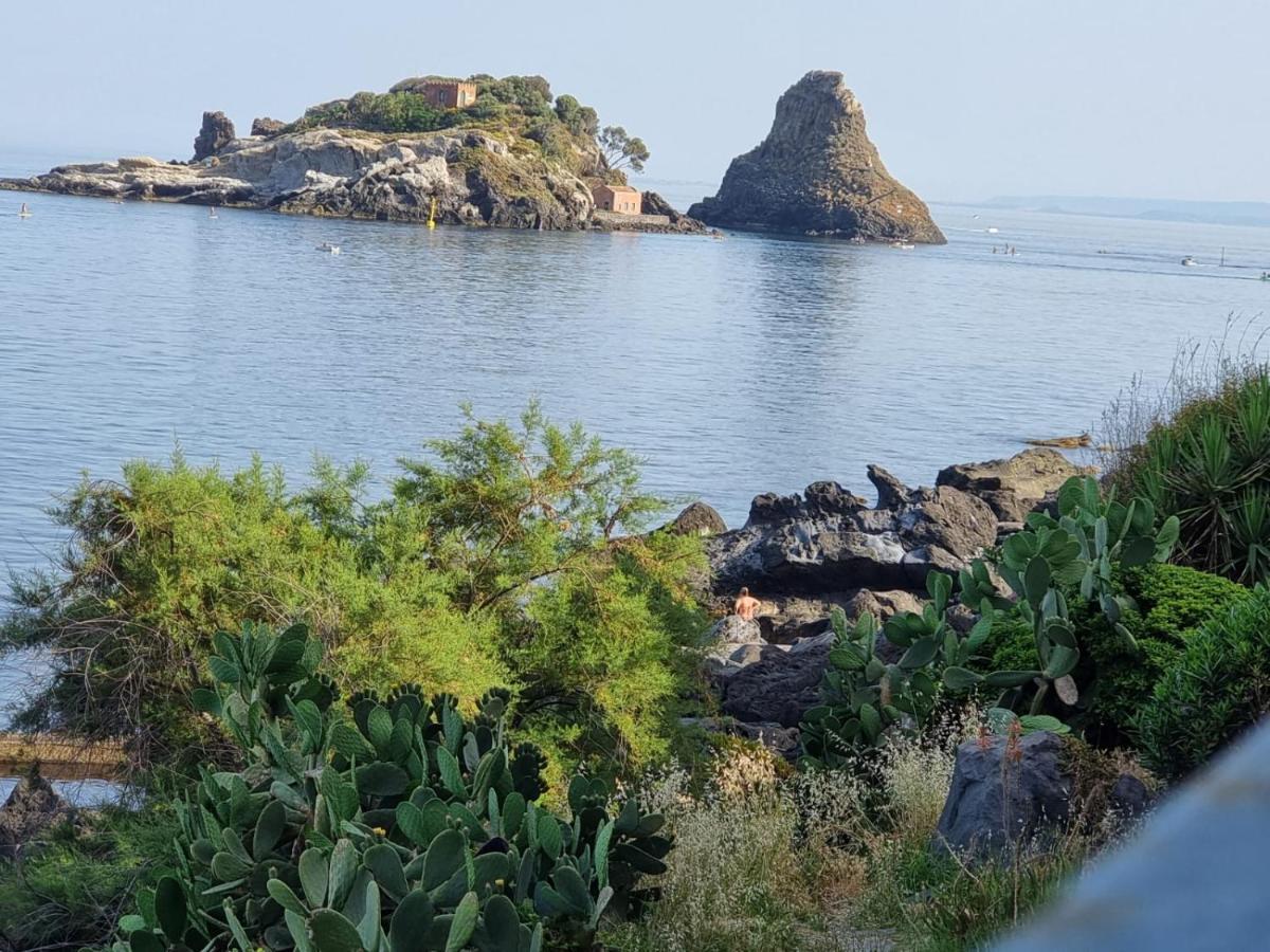 Ferienwohnung Camera Luna Fronte Mare Aci Trezza Aci Castello Exterior foto